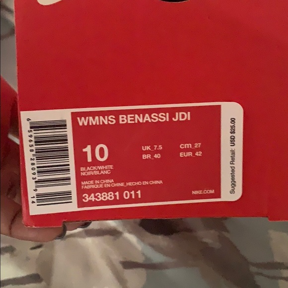 Nike women slides - Picture 2 of 4